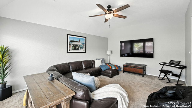 Listing photo id 25 for 2448 Woodbridge Way