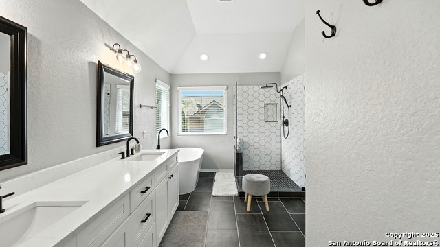 Listing photo id 33 for 2448 Woodbridge Way