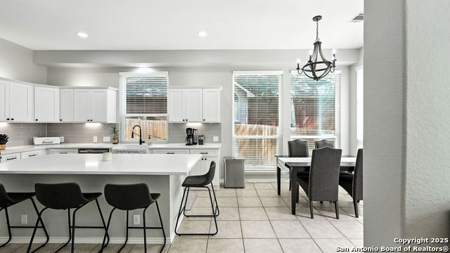 Listing photo id 7 for 2448 Woodbridge Way