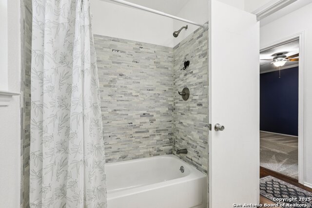 Image 21 of 29 For 13815 Laurel Hollow Dr.