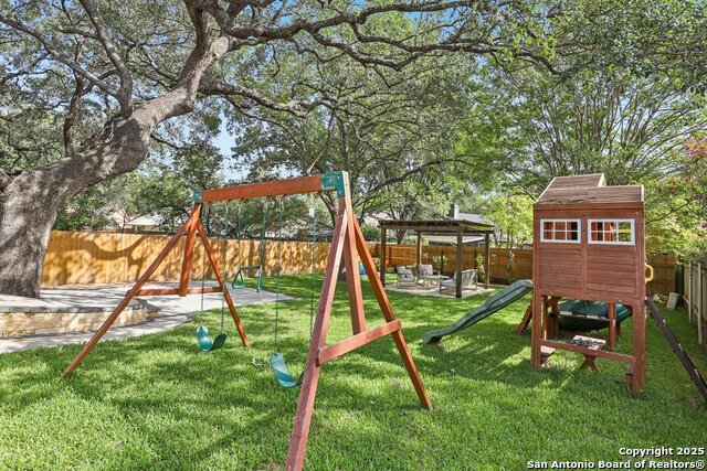 Image 28 of 29 For 13815 Laurel Hollow Dr.