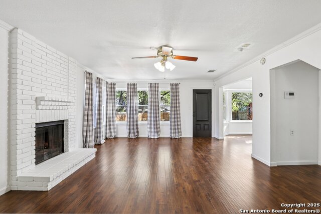 Image 7 of 29 For 13815 Laurel Hollow Dr.