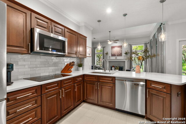 Image 11 of 26 For 2234 Deerfield Wood