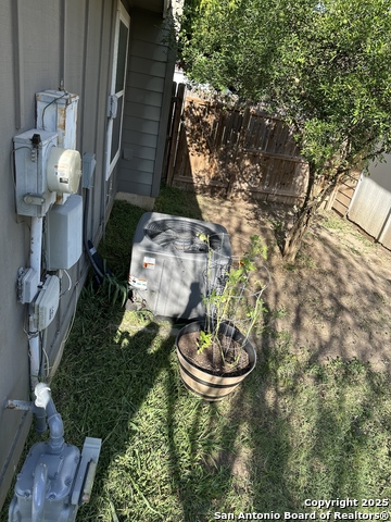 Image 16 of 16 For 7261 Fernview