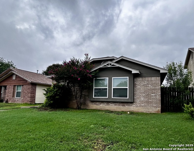 Image 2 of 16 For 7261 Fernview