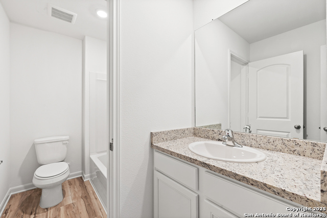 Listing photo id 17 for 11526 Woodpecker Drive