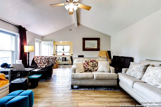 Listing photo id 17 for 8403 S Meadow Bird Circle
