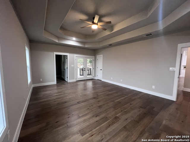 Image 10 of 29 For 725 Winding View