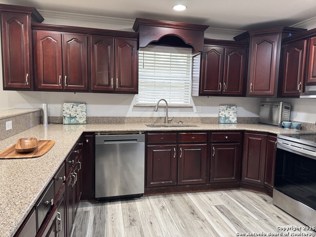 Image 16 of 45 For 740 Deer Cross Ln