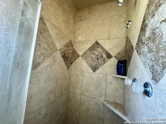 Image 21 of 45 For 740 Deer Cross Ln