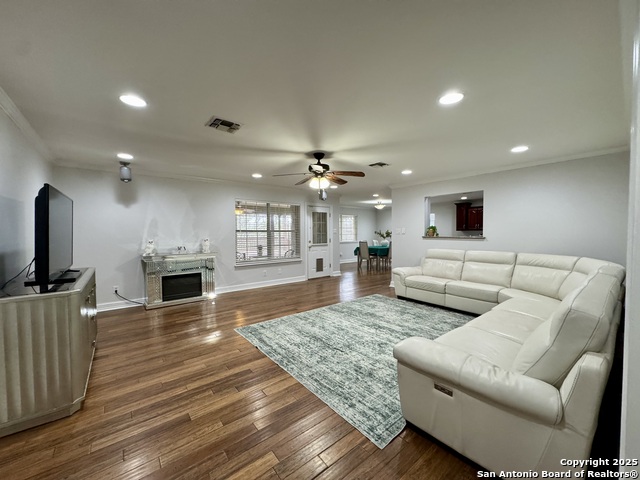 Image 7 of 45 For 740 Deer Cross Ln