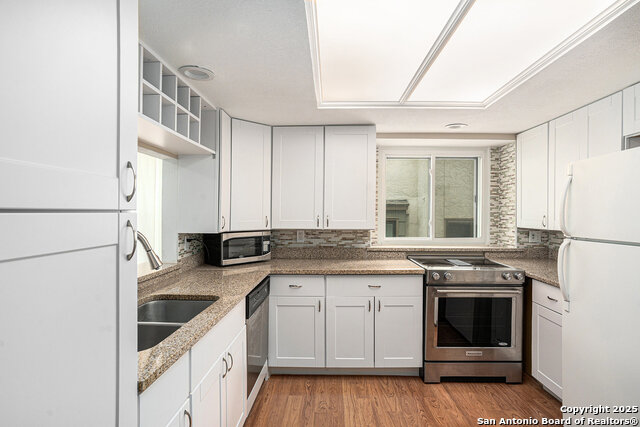 Image 13 of 37 For 14122 Churchill Estates  1104