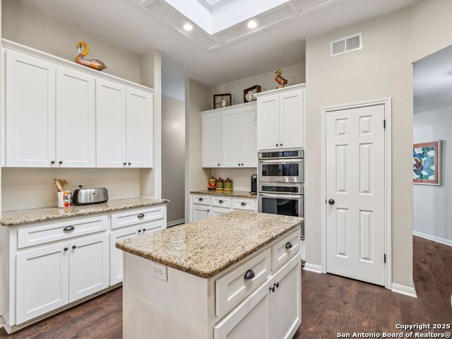 Image 28 of 59 For 1832 Sunnybrook