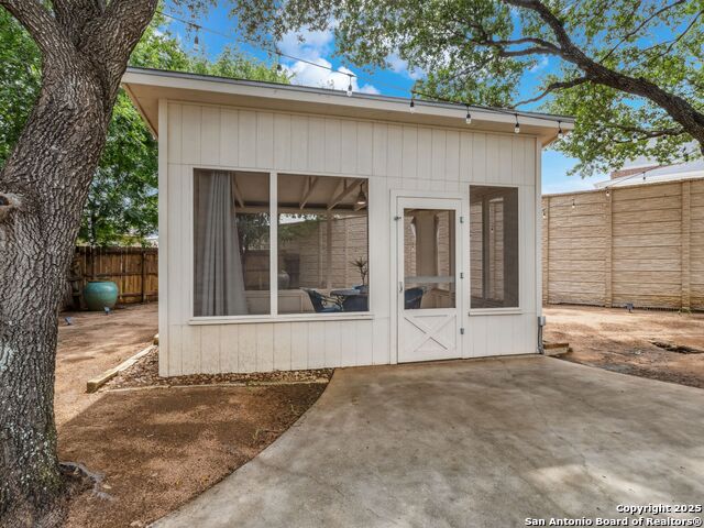 Image 45 of 59 For 1832 Sunnybrook