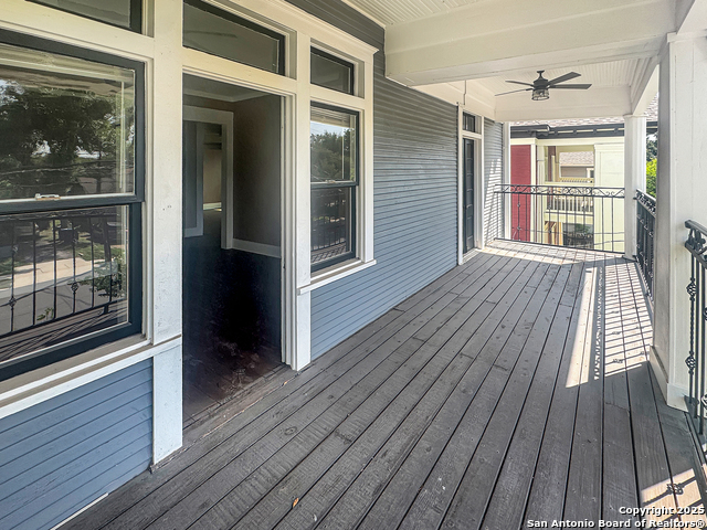 Image 9 of 16 For 713 Euclid Ave E 102