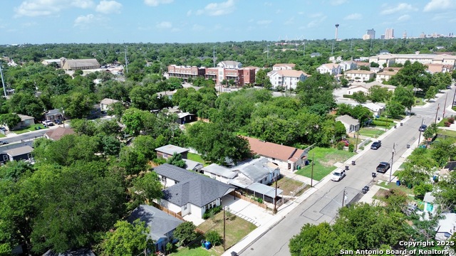 Image 14 of 14 For 1934 Lamar St.