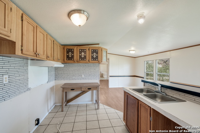Image 12 of 27 For 131 Flores Oaks