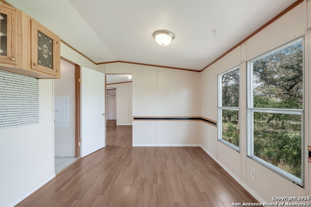 Image 13 of 27 For 131 Flores Oaks