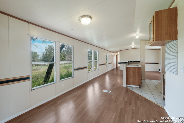 Image 14 of 27 For 131 Flores Oaks