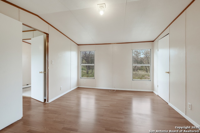 Image 18 of 27 For 131 Flores Oaks