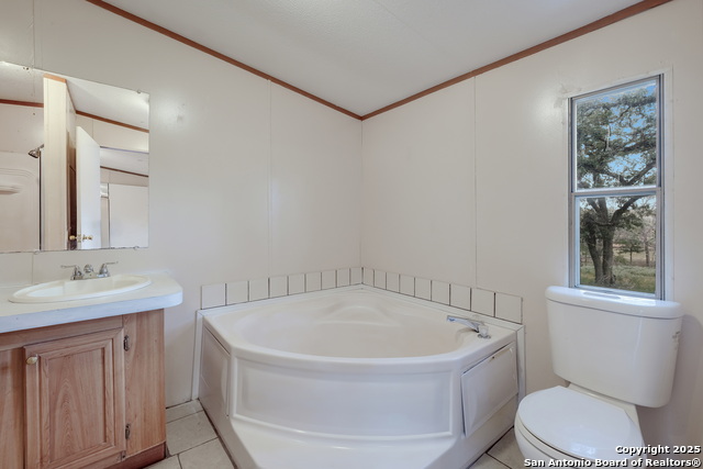 Image 20 of 27 For 131 Flores Oaks