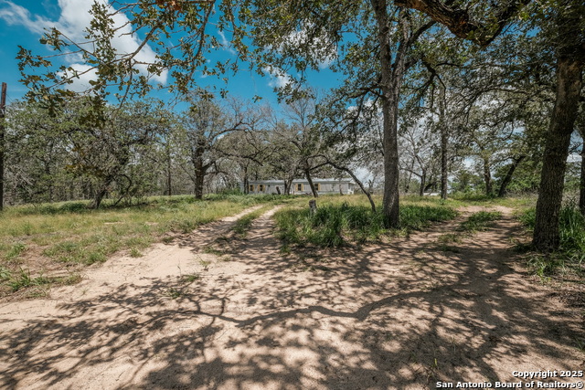 Image 3 of 27 For 131 Flores Oaks