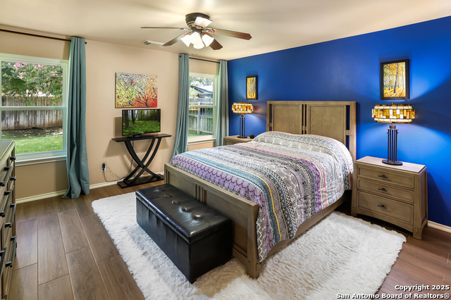 Image 10 of 20 For 8915 Burgandy