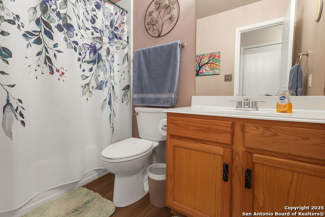 Image 16 of 20 For 8915 Burgandy