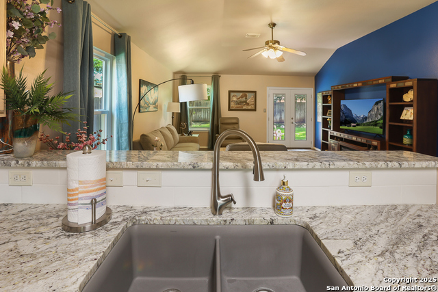 Image 6 of 20 For 8915 Burgandy