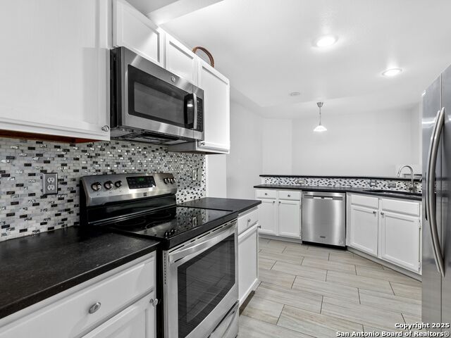 Image 17 of 37 For 5430 Vista Court