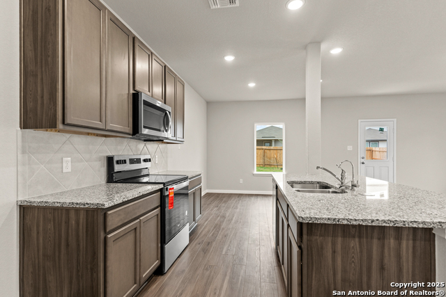 Image 10 of 41 For 10314 Eve Gardens