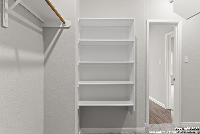 Image 18 of 41 For 10314 Eve Gardens