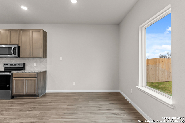 Image 6 of 41 For 10314 Eve Gardens