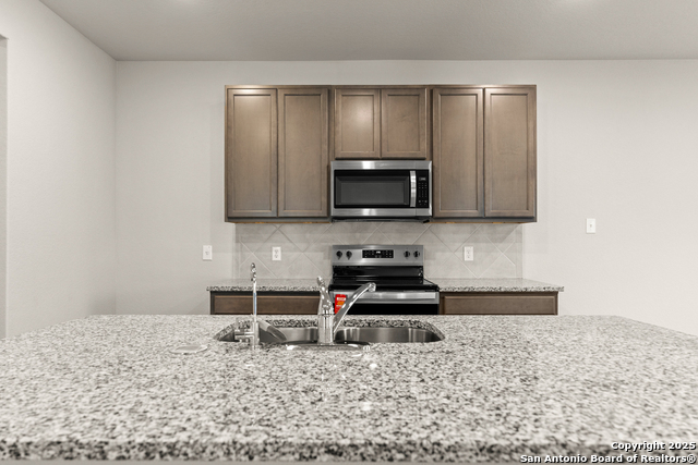 Image 9 of 41 For 10314 Eve Gardens