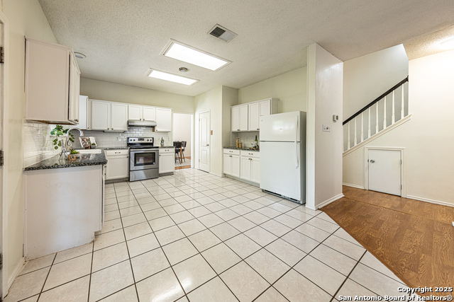 Image 11 of 31 For 15074 Preston Hollow