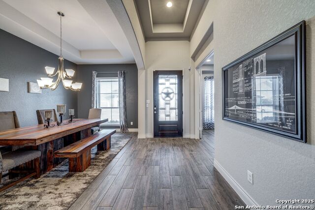Listing photo id 3 for 7955 Valley Crest