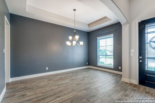 Listing photo id 4 for 7955 Valley Crest