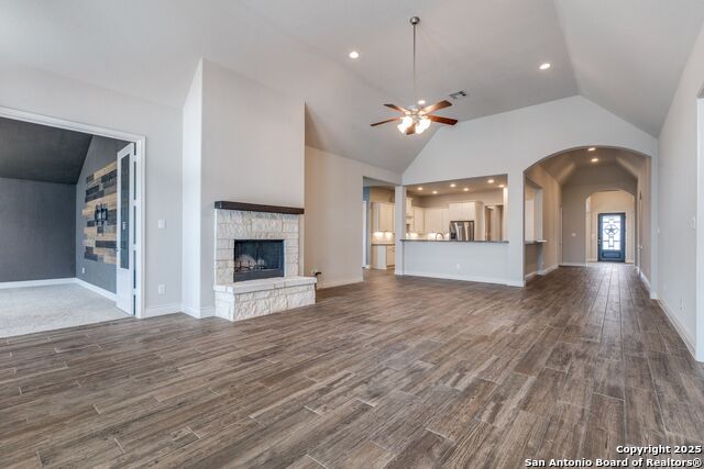 Listing photo id 5 for 7955 Valley Crest