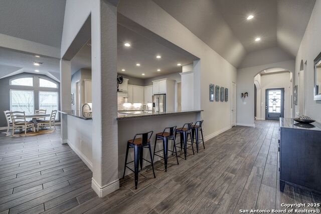 Listing photo id 7 for 7955 Valley Crest