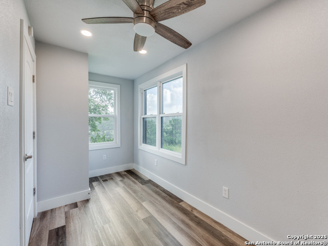 Image 14 of 30 For 238 Ledgeview