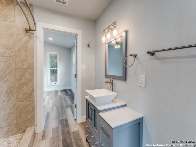 Image 15 of 30 For 238 Ledgeview