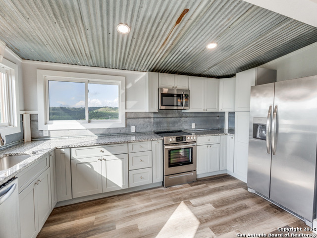 Image 8 of 30 For 238 Ledgeview