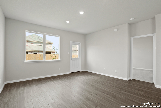 Image 4 of 17 For 10311 Eve Gardens