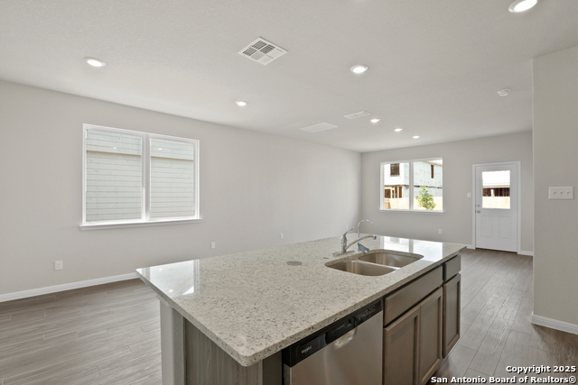 Image 7 of 17 For 10311 Eve Gardens