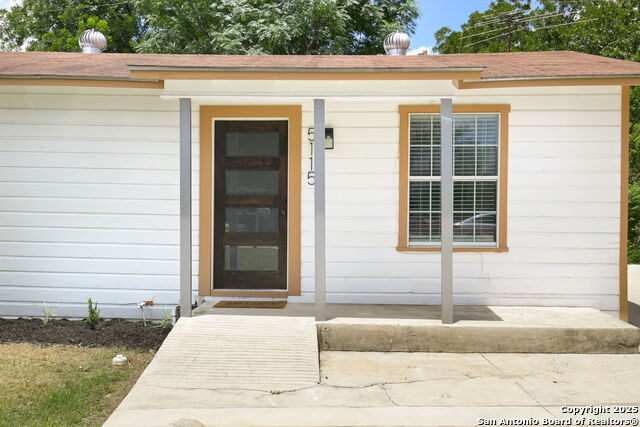 Listing photo id 0 for 5115 Quintard
