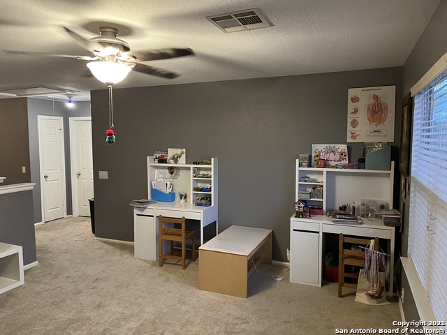 Image 15 of 28 For 15710 Robin View