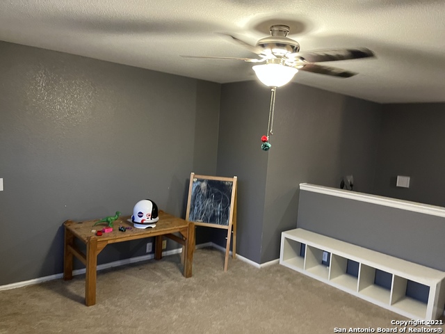 Image 17 of 28 For 15710 Robin View