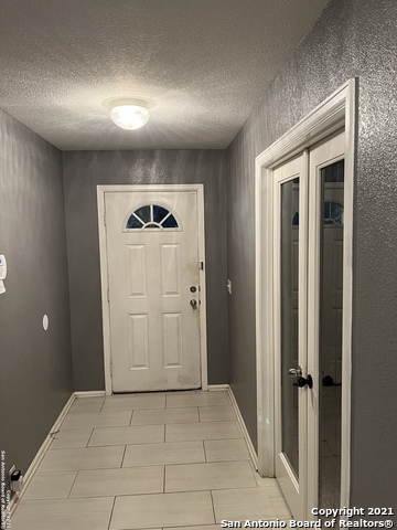 Image 2 of 28 For 15710 Robin View