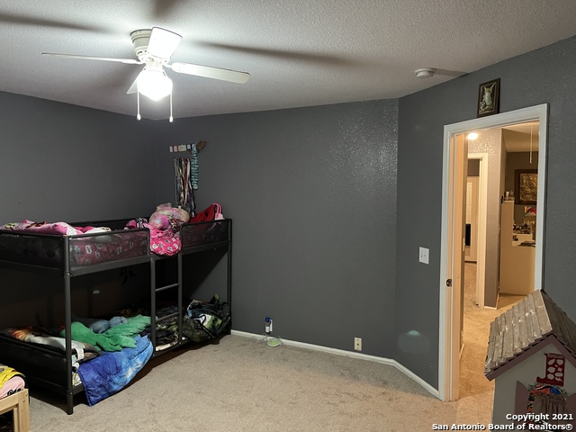 Image 24 of 28 For 15710 Robin View