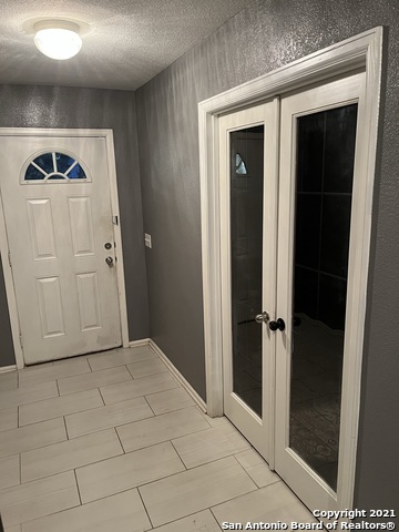 Image 3 of 28 For 15710 Robin View